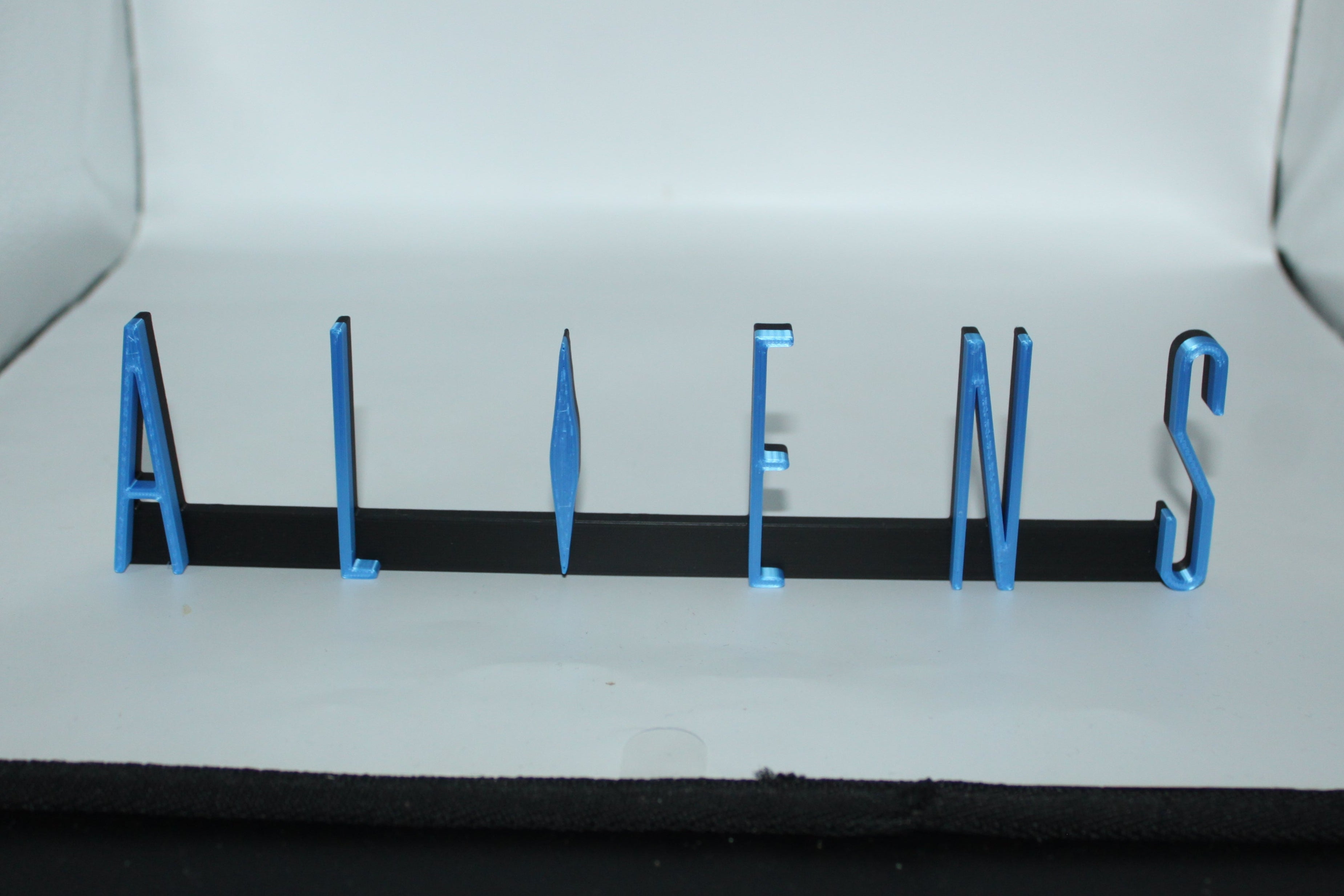 Aliens 3D printed Logo Sign Wall Desk Shelf Art – WindyCity3D